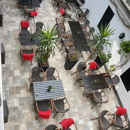 Ξενοδοχείο Weisses Ross 3*