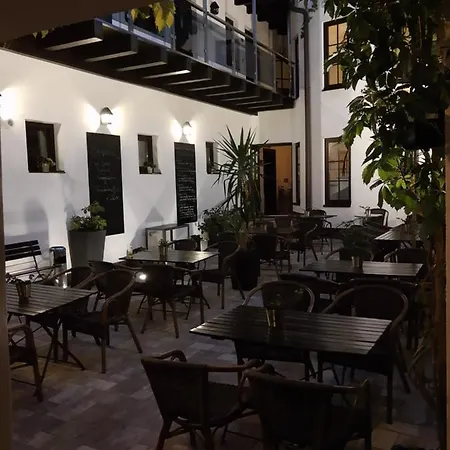 Weisses Ross Hotel 3*