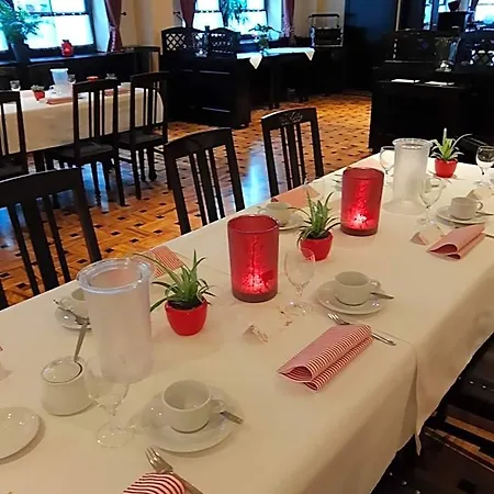 Hotel Weisses Ross 3*